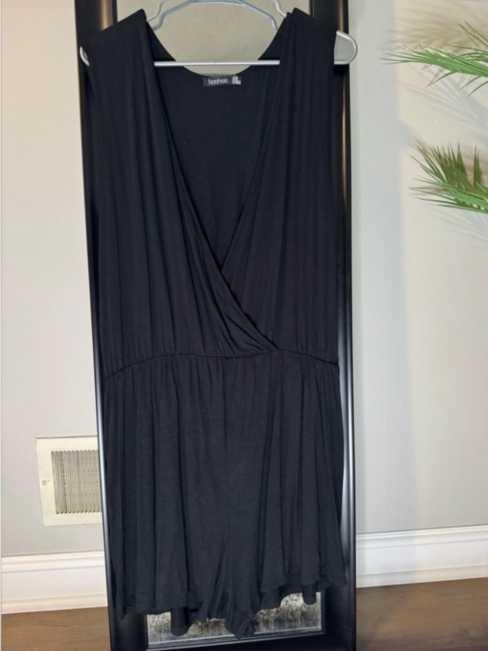 Boohoo Plus Black Sleeveless Romper Size 22